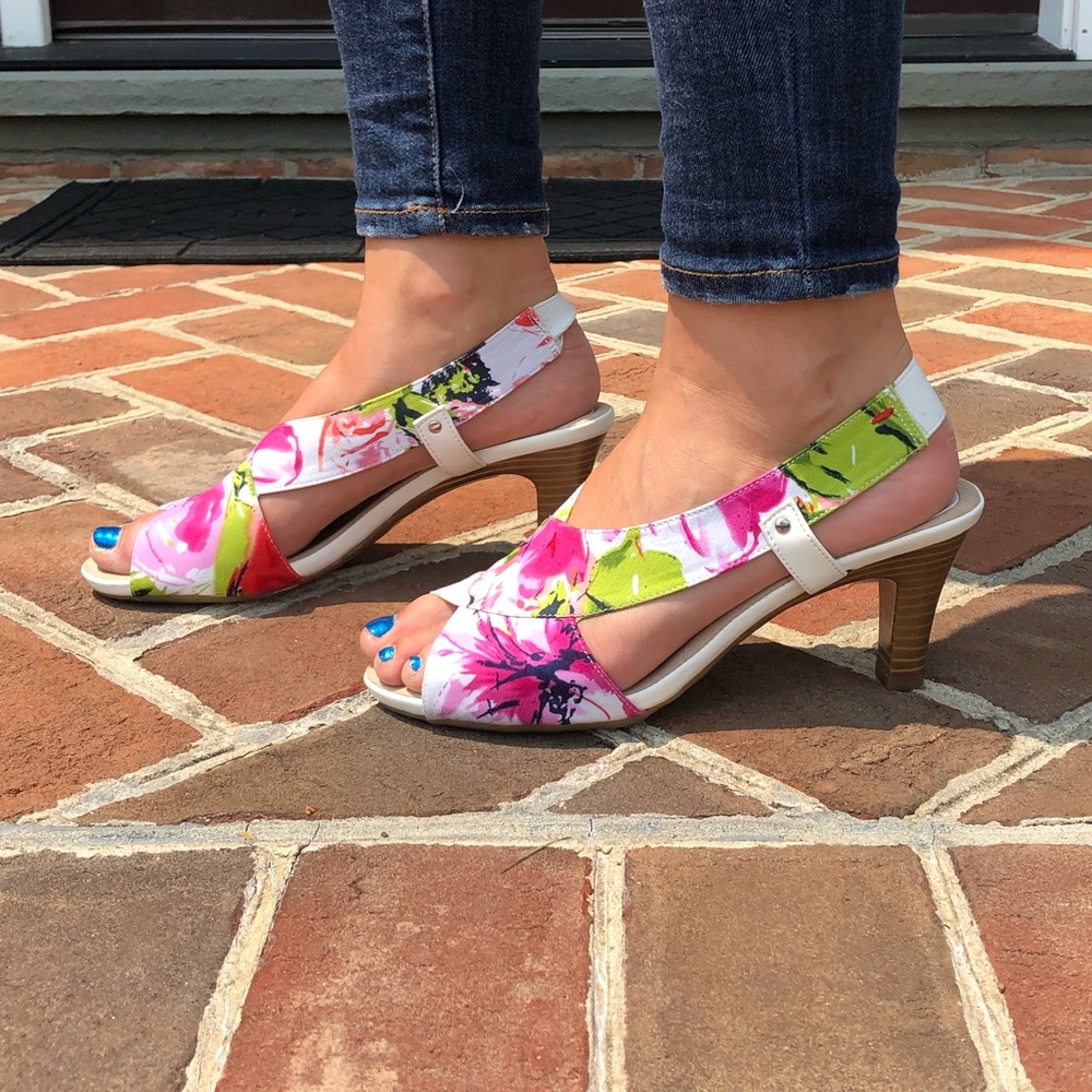 Aerosoles Sling Back Heels